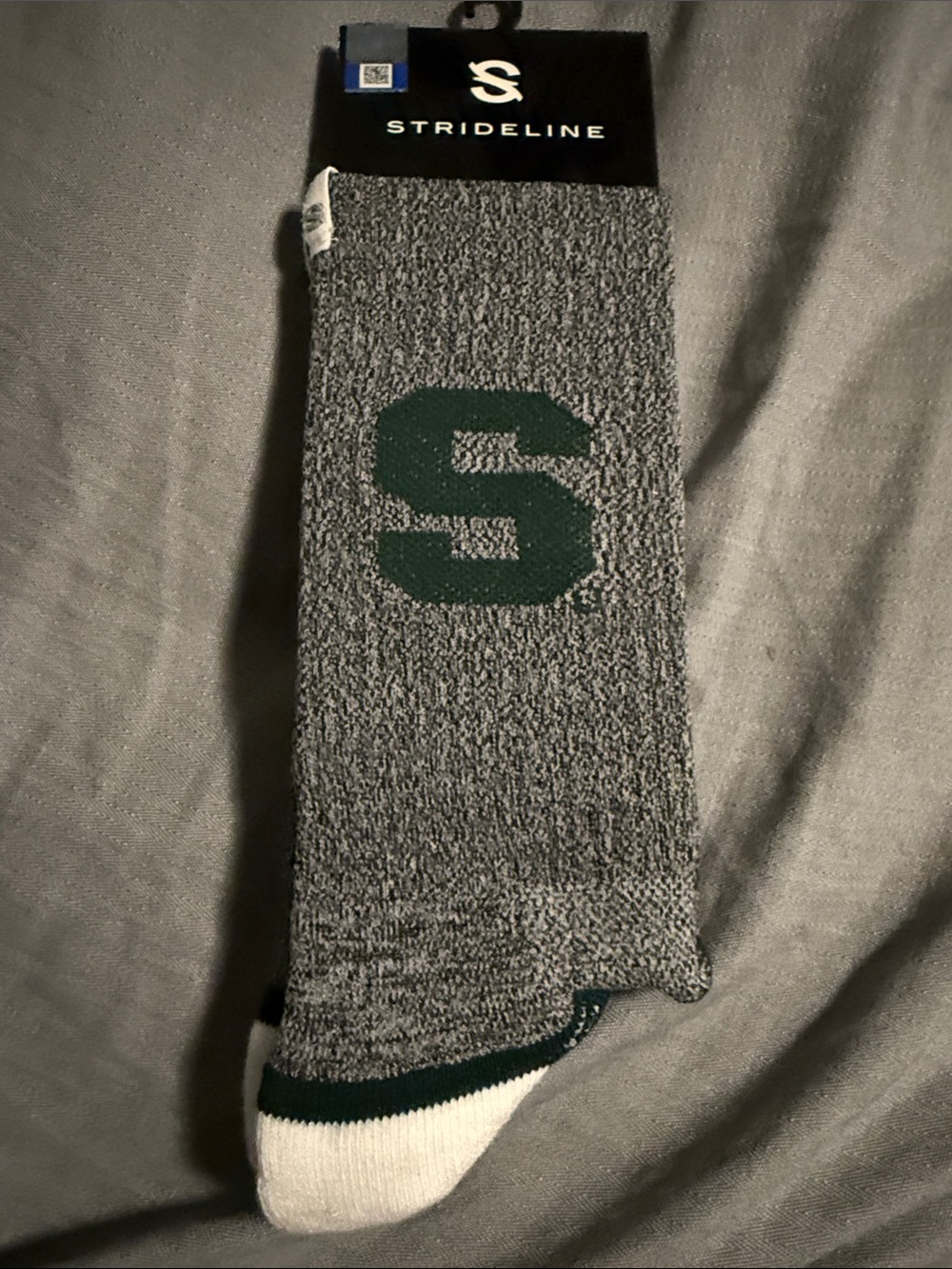 Strideline Men's Grey Crew Socks with Green Spartan “S”
Logo NWT